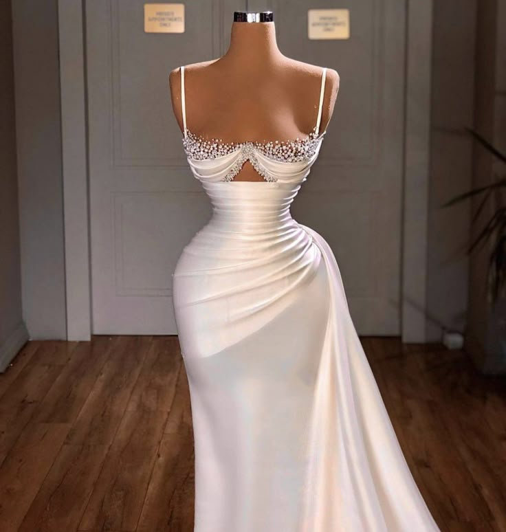 Valdrin Sahiti, Fancy Gowns, Designer Evening Gowns, Looks Party, Glamour Dress, Dream Wedding Ideas Dresses, Gala Dresses, Glam Dresses, Dress Inspo