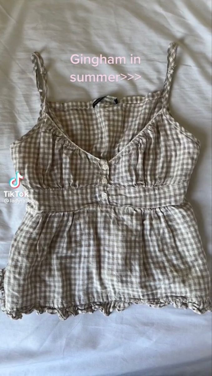 Gingham Top Outfit Summer, Peplum Top Aesthetic, Gingham Outfit Aesthetic, Gingham Top Outfit, Gingham Aesthetic, Babydoll Top Outfit, Gingham Tank Top, Concert Fit Ideas, Gingham Outfit