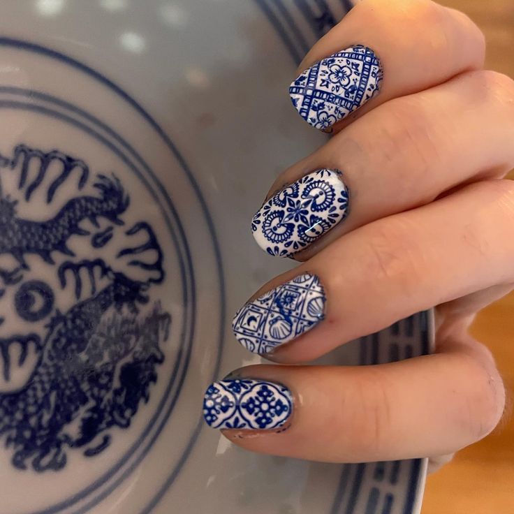 Stop saving the good china for "special occasions." Every day of your life is a special occasion. Start living now. Our Wild Heart plates feature intricate details for amazing nail art in a single stamp. 💙 Just add polish! 💅Mani x @rosalieisnails Get the Look: Wild Heart Stamping Plates (m014 & M015) Stamped Nail Designs, China Plate Nails, China Pattern Nails, Stamp Nail Designs, Stamped Nails Ideas, China Nail Art, Wild Nail Art, Stamping Nail Art Ideas, Nail Stamp Art