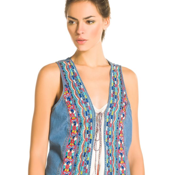 Super Chic Beaded Denim Vest. New With Tag. Size Large. Bohemian Denim Top For Spring, Multicolor Denim Summer Outerwear, Casual Multicolor Denim Jacket For Summer, Bohemian Denim Top For Fall, Multicolor Denim Jacket For Spring, Bohemian Summer Denim Jacket In Medium Wash, Spring Festival Denim Blue Outerwear, Spring Multicolor Denim Jacket, Summer Bohemian Medium Wash Denim Jacket