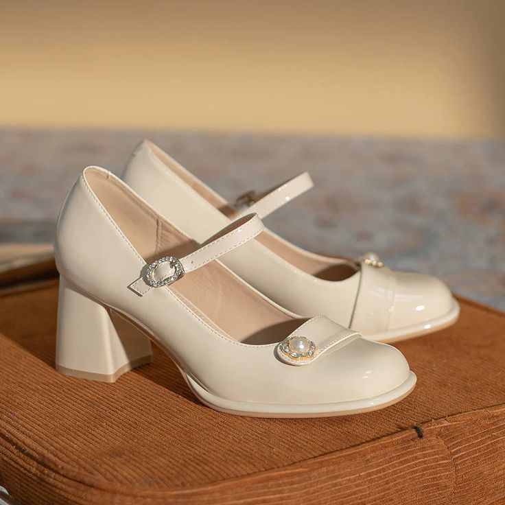 LBSFY - Spring/Summer New Mary Jane Thick Heels High Heels, Elegant Pearl Retro Round Toe Shoes, Versatile Single Shoes for Children Cream Pointed Toe Court Shoes For Summer, Beige High Heel Court Shoes For Summer, Beige Round Toe Court Shoes For Summer, Summer Court Shoes With Heel Strap And Round Toe, Summer Round Toe Court Shoes With Heel Strap, Beige Almond Toe Court Shoes For Summer, Beige Ankle Strap Mary Jane Heels, Summer Beige Pointed Toe Court Shoes, Beige Mary Jane Heels With Ankle Strap