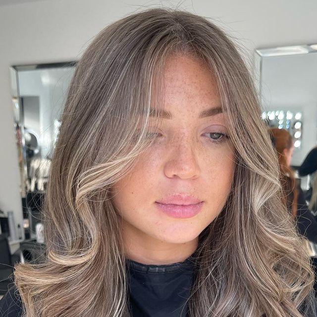 Emma Norris on Instagram: "SEAMLESS BLONDE 🫶🏻

Toned using @lorealpro dialight 10.13 and 8 🖌️

@olaplex @ghdhairpro @lorealpro @k18hair_uk 

-

-

-

-

-

-

-

-

-
#manchester #manchesterhair #manchesterhairdresser #manchesterbalayage #manchesterbalayagespecialists #blondemanchester #blondeinspo #brondebalayage" Seamless Blonde, Uk Manchester, Bronde Balayage, Blonde Tones, Hair Dresser, Balayage, Hair Inspiration, Manchester, Blonde