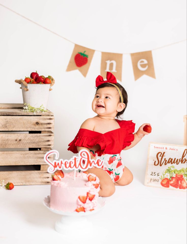 Very Berry First Birthday Photo Shoot, Berry Sweet One Photoshoot, First Birthday Strawberry Theme Photoshoot, Berry Sweet One First Birthday Smash Cake, Strawberry Smash Cake Photoshoot, Strawberry Birthday Pictures, Berry First Birthday Smash Cake Photos, Strawberry Photoshoot Photo Ideas, Berry First Photoshoot