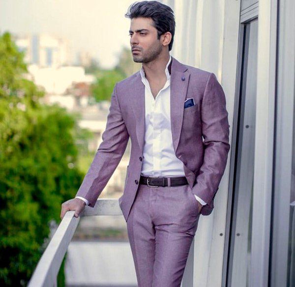 fawaad khan. Omar Farooq, Lavender Suit, Lavender Outfit, Fawad Khan, Groom Suits, Suit Styles, Indian Men Fashion, Designer Suits For Men, Men’s Suits