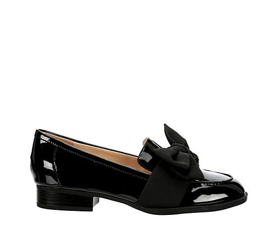 Bandolino Lindio Women s Loafer Tailor your look to fit in the Lindio women s Loafer from Bandolino. Featuring a patent leather upper with an oversized bow accent for extra style, this cutaway Slip-On adds to your outfit s charm. The insole cushions your foot, while the low heel offers subtle lift. Synthetic upper Slip-On Bow detail Padded footbed1 block heel Spring Formal Flats With Bow, Spring Bow Loafers For Work, Spring Patent Leather Flats For Office, Low Heel Flats With Bow For Work, Formal Chic Patent Leather Flats, Spring Formal Loafers With Bow, Flat Heel Loafers With Bow For Workwear, Patent Leather Flats For Formal Spring Occasions, Spring Formal Loafers With Bow Detail