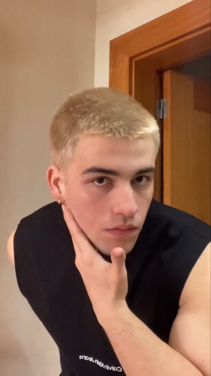 Male Buzzcut Fade, Buzz Cut Blonde Men, Blonde Buzzcut Men, Zephyr Aesthetic, Blonde Buzzcut, Buzz Cut Boys, Buzzcut Hair, Buzz Cut With Beard, Buzz Cut For Men