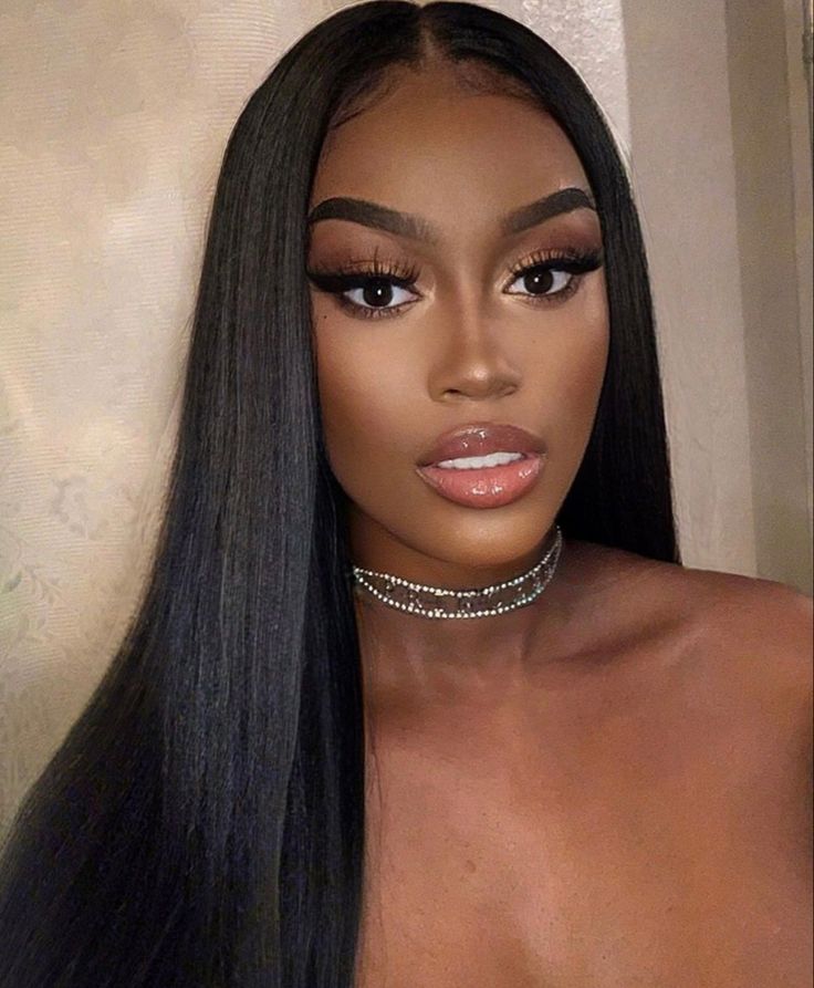 Brown Girls Makeup, Natural Hair Wigs, Makeup For Black Skin, Brown Skin Makeup, Face Beat, Black Women Makeup, Dark Skin Makeup, Flawless Makeup, Gorgeous Makeup