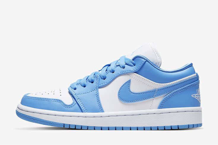 This season, Jordan Brand has dressed up the Air Jordan 1 Low in a UNC colorway. Leather built in white and university blue, the sneaker is now listed SNKRS Japan for a 24th of April release. The post WMNS Air Jordan 1 Low “University Blue” appeared first on EUKICKS. Nike Shoe Collection, Mighty Swooshers, Unc Shoes, Air Jordan 1 Low Unc, Unc Jordan 1, Unc Jordans, Jordan 1 Low Unc, Logo Wings, Campus Adidas