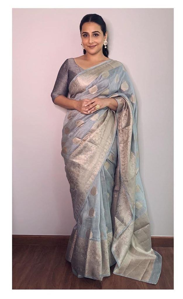 Vidya Balan Saree, Saree Pleats, Saree Looks, Up Police, Saree Ideas, Bridal Sarees South Indian, Grey Saree, Gk In Hindi, Celebrity Closet