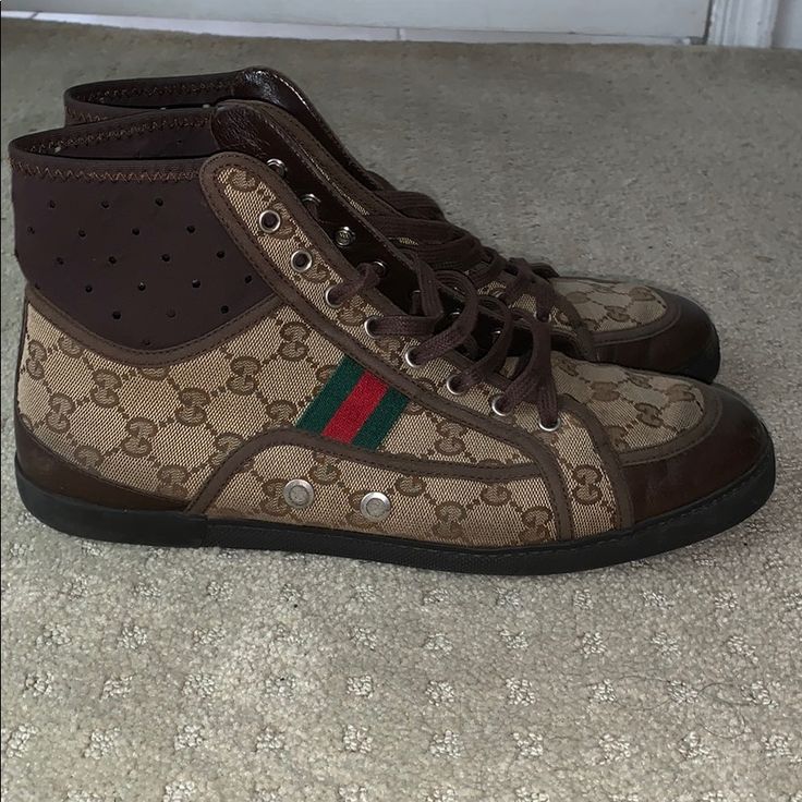 Brand New Barely Worn Men’s Gucci Sneakers In A 10.5 (Men’s Sizing) Luxury Brown Sneakers For Streetwear, Brown Luxury High-top Sneakers, Designer Brown Sneakers With Rubber Sole, Luxury Brown Leather High-top Sneakers, Gucci Brown High-top Sneakers, Gucci Brown Shoes With Leather Sole, Brown Gucci Sneakers For Streetwear, Designer Gucci High-top Sneakers With Rubber Sole, Designer Brown Sneakers With Round Toe