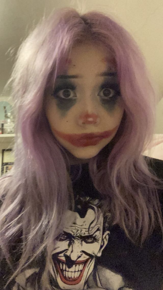 Halloween Costumes Cute Scary, Halloween Makeup Inspo Clown, Clowncore Halloween Costumes, Full Face Halloween Makeup Ideas, Clown Face Makeup Easy, Peelover666 Makeup, Scare Make Up, Halloween Makeup Pink Hair, Cute Scary Halloween Makeup