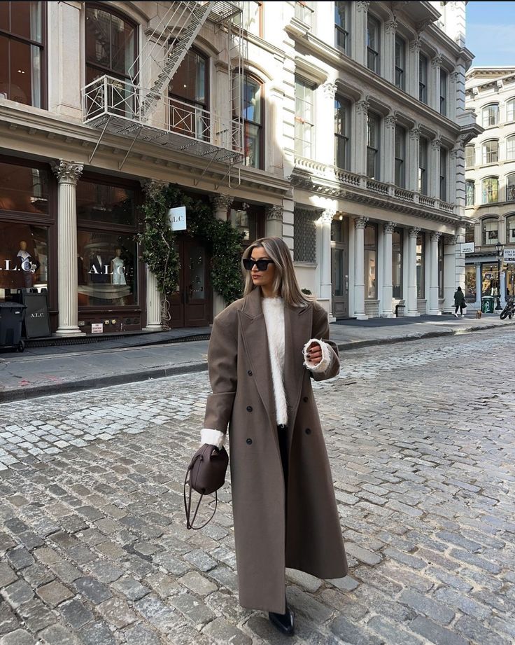 Long Coat Outfit, Winter Overcoat, Work Fits, Skandinavian Fashion, Chique Outfits, London Outfit, Autumn Fits, 2024 Style, Looks Street Style