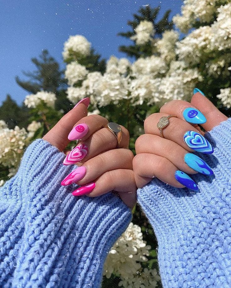 Y2k Powerpuff, Powerpuff Bubbles, Romantic Feminine Style, Bubble Nails, Funky Nail Art, Nails Now, Powerpuff Girl, Cat Nails, Girls Nails