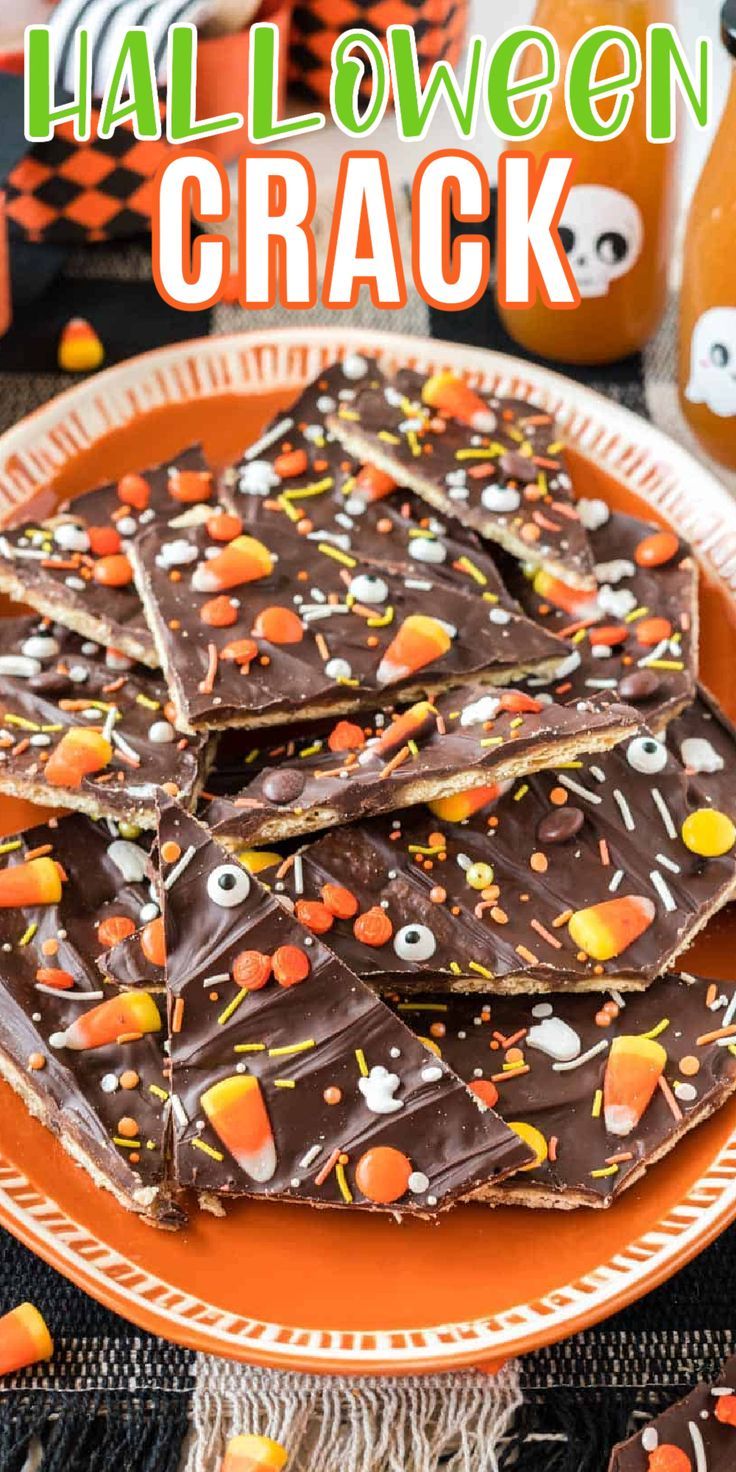 Halloween Party Treats Easy, Fall Halloween Treats, Treats For Halloween Party, Halloween Candies Ideas, Easy Desserts Halloween, Fall Treats Recipes For Kids, Easy Halloween Treats To Make With Kids, Kids Halloween Treats Easy, Fun Fall Snacks For Kids