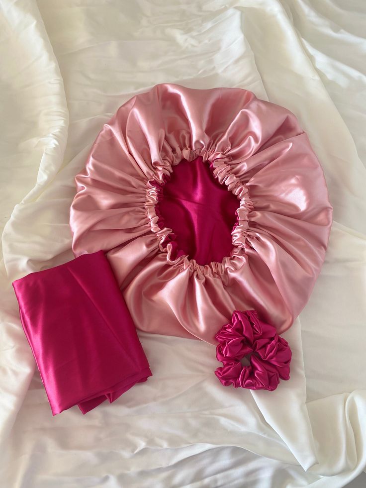 Fashion Collection Inspiration, Sleep Hairstyles, Silk Bonnet, Hair Kit, Hair Supplies, Satin Bonnet, Hair Bonnet, Satin Pillowcase, Silk Accessories