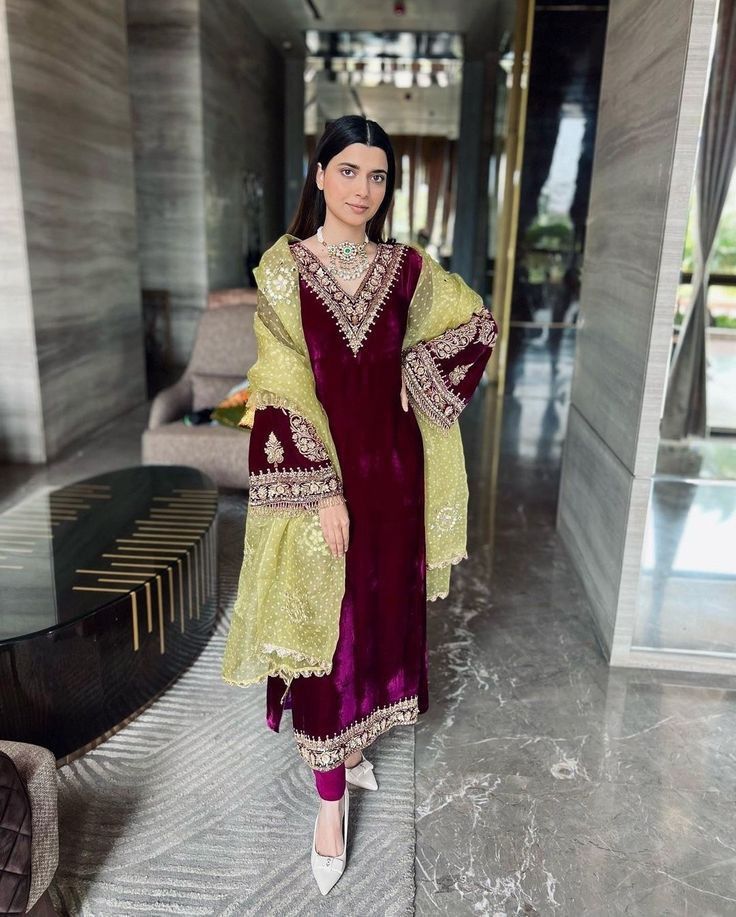 Velvet Pakistani Dress, Velvet Suit Design, Nimrat Khaira, Trendy Outfits Indian, Velvet Dress Designs, Pakistani Fashion Party Wear, Velvet Suit, Traditional Indian Outfits, Trendy Dress Outfits