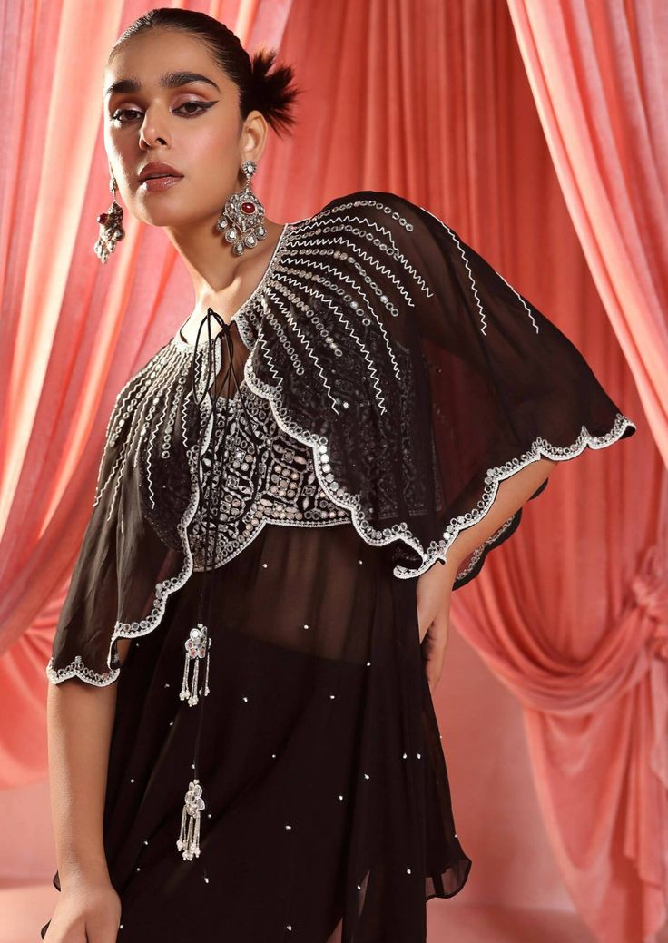 Embellished cape paired with an embellished peplum and gharara. Studded Pants, Cape Designs, Suit Style, Men's Wear, Custom Tailoring, Asian Fashion, Blouse Designs, Ball Gowns, Embroidery Designs