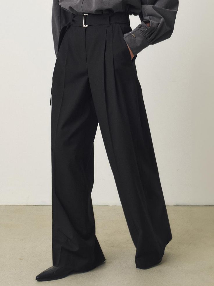 Composition : SHELL: POLYESTER 67%RAYON 20%WOOL 10%POLYURETHANE 3%Color : BLACK_S,BLACK_MCountry of Origin : VIETNAM Black Work Pants Outfit, Rarity Cosplay, Black Dress Pants Outfits, Black Loose Pants, Black Suit Pants, Wide Leg Slacks, Pants Outfit Work, Dress Pants Outfits, Soft Goth