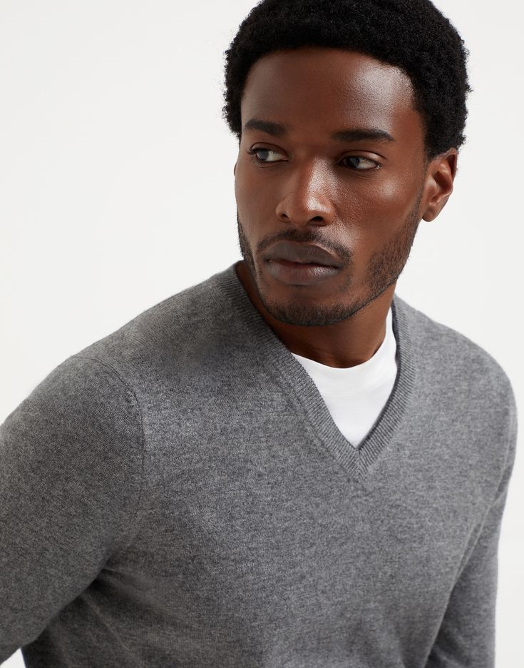 Cashmere sweater Precious cashmere fiber enhances the long sleeve sweater, a four-season men's wardrobe piece. A narrow, contrasting color trim on the cuff and collar edges adds a refined detail to the garment which offers a regular, close-fitting shape. Luxury Men's Sweater With Ribbed Cuffs, Black Cashmere Sweater With Button Closure, Sweater For Man, Brunello Cucinelli Men Winter, 100% Cashmere Sweater, Luxury Cashmere V-neck Sweater For Men, Boutique Online, Men's Wardrobe, Cashmere Sweater