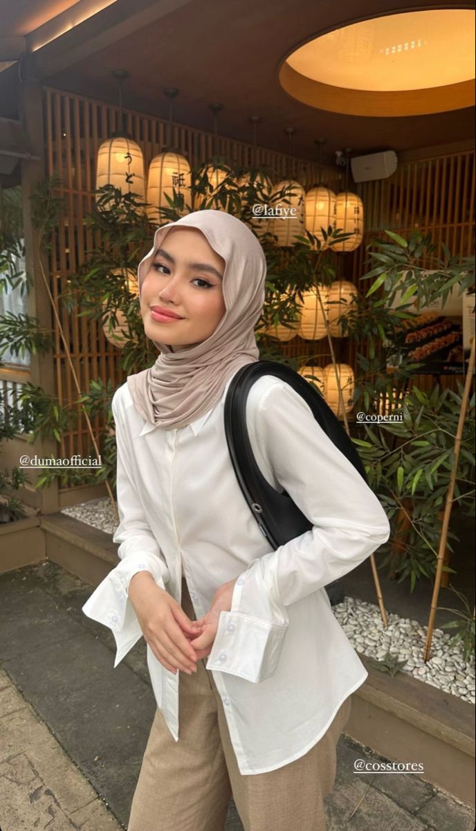 Campus Outfit Hijab, Simple Outfits Hijab, Ootd Hijab Casual, Outfit Hijab Casual, Stylish Hijab, Muslim Outfits Casual, Hijab Style Casual, Casual Hijab Outfit, Hijabi Outfits Casual