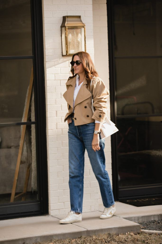 How to Style Cropped Trench Coats, cropped trench coat, crop trench, trench coat outfit ideas, quiet luxury outfits Trench Jacket Outfit, Tan Blazer Outfits, Cropped Blazer Outfit, Short Trench Coat Women, Classy Style Outfits, Cropped Jacket Outfit, Jacket Outfit Ideas, Trench Outfit, Cropped Trench Coat