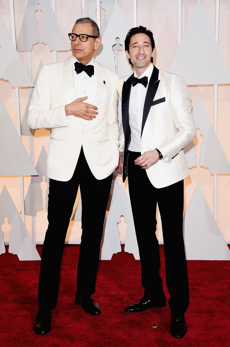 Oscars 2015: The Most Dapper Dudes on the Red Carpet via Brit + Co. Dinner Jacket Wedding, Tuxedo Ideas, Ivory Bride, White Tux, Oscars 2015, Wedding Tux, Jeff Goldblum, Stylish Mens Suits, Black And White Tuxedo