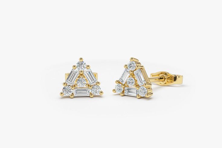 "Baguette Diamond Stud Earrings / 14k Gold Triangle Shaped Round and Baguette Diamond Studs / Diamond Earrings / Birthday Gift **Sold as a Pair Features ✔Made to Order ✔Gold Kt: 14K (also available in 18K) ✔Available Gold Color: Rose Gold, Yellow Gold, White Gold ✔ Round Diamonds: 6 pcs 1.75MM ✔ Round Diamonds: 2 pcs 1.50MM ✔ Baguette Diamonds: 6 pcs 2.55x1.55 ✔Total CTW: 0.45ctw ✔ Diamond Color-Clarity: G Color VS Clarity ✔Ready to Ship in 1-2 Business Days If you have any additional questions Alice Cicolini, Studs Diamond, Diamond Earrings Studs Round, Gold Triangle, Gold Diamond Studs, Baguette Diamond Rings, Mini Earrings, Gold Armband, Baguette Diamonds