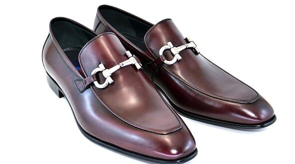 Corrente Calfskin Slip-On Loafer Burgundy – C&E Fashions Elegant Leather Slip-ons With Plain Toe, Elegant Business Casual Slip-ons With Leather Sole, Elegant Burgundy Leather Shoes For Galas, Elegant Burgundy Leather Slip-on Shoes, Elegant Burgundy Slip-on Leather Shoes, Elegant Burgundy Leather Shoes For Formal Occasions, Elegant Burgundy Dress Shoes For Galas, Classic Burgundy Loafers For Office, Elegant Burgundy Leather Shoes For Semi-formal Occasions