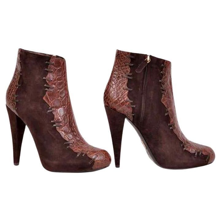 Editor’s note: Roberto Cavalli Boots. Alligator & Suede Leather Ankle boots. Lambskin leather Lining Details: Color: Chocolate Brown Made in Italy Size: 38 Condition: Brand new Roberto Cavalli Shoes, Short Brown Boots, Short Suede Boots, Color Chocolate, Killer Heels, Fancy Shoes, Brown Shoe, Suede Ankle Boots, Roberto Cavalli