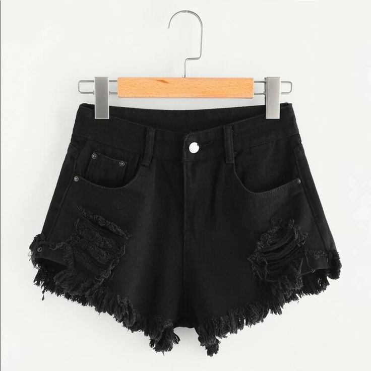 Super Cute And Never Worn. Slightly Too Big For Me. Striped Top Outfit, Knitted Top Outfit, Denim Shorts Black, Casual Denim Shorts, Ripped Jean Shorts, Black Jeans Women, Black Jean Shorts, Black Jean, Black High Waist