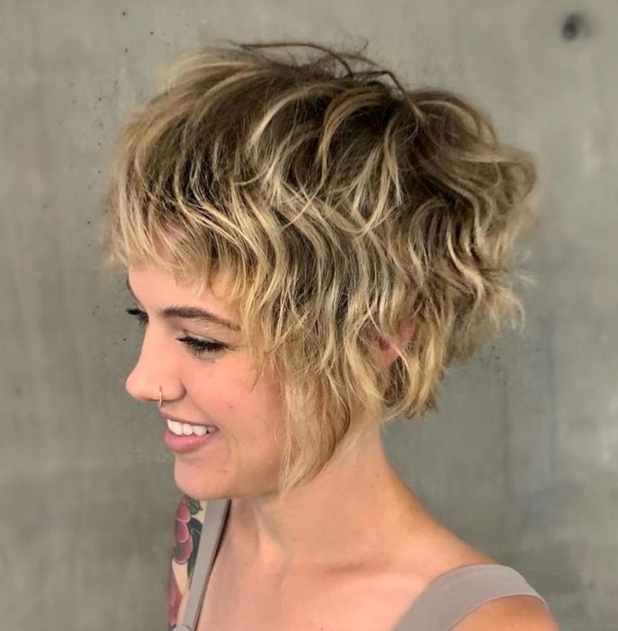 Short Shaggy Bob, Bangs Ideas, Short Pixie Bob, Inverted Bob Hairstyles, Short Wavy Bob, Choppy Bob Haircuts, Bob Hairstyles With Bangs, Polished Hair, Bob Haircut With Bangs