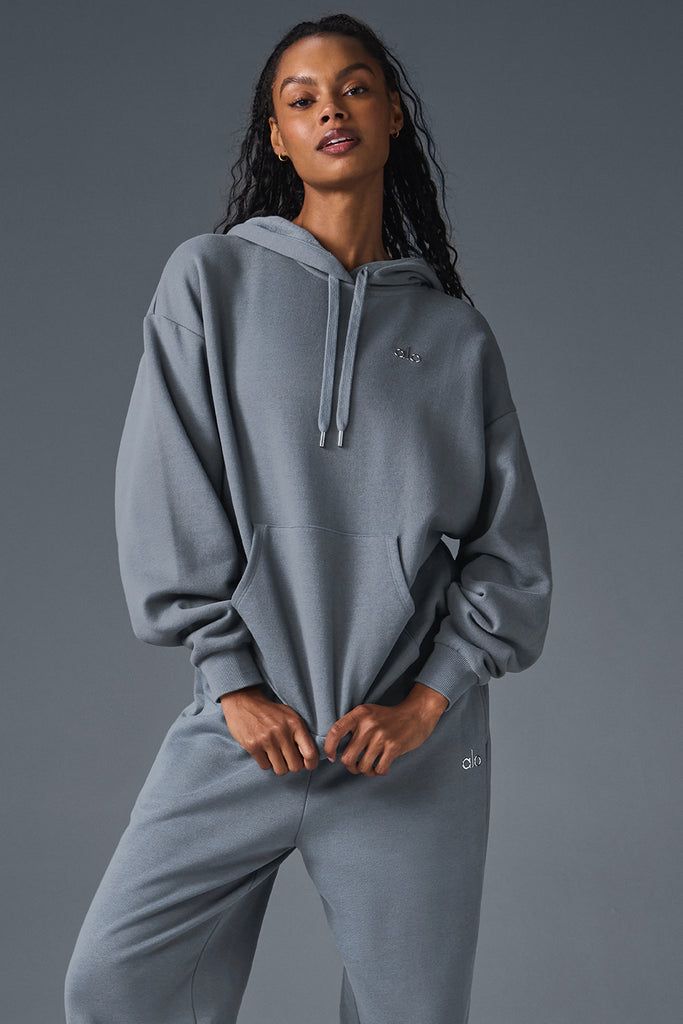 Accolade Hoodie - Steel Grey 2024 Clothes, Sweatpants And Sweater, Gray Accessories, Sweatpants Outfit, Steel Grey, Back Women, Alo Yoga, Oversize Hoodie, Yoga Wear