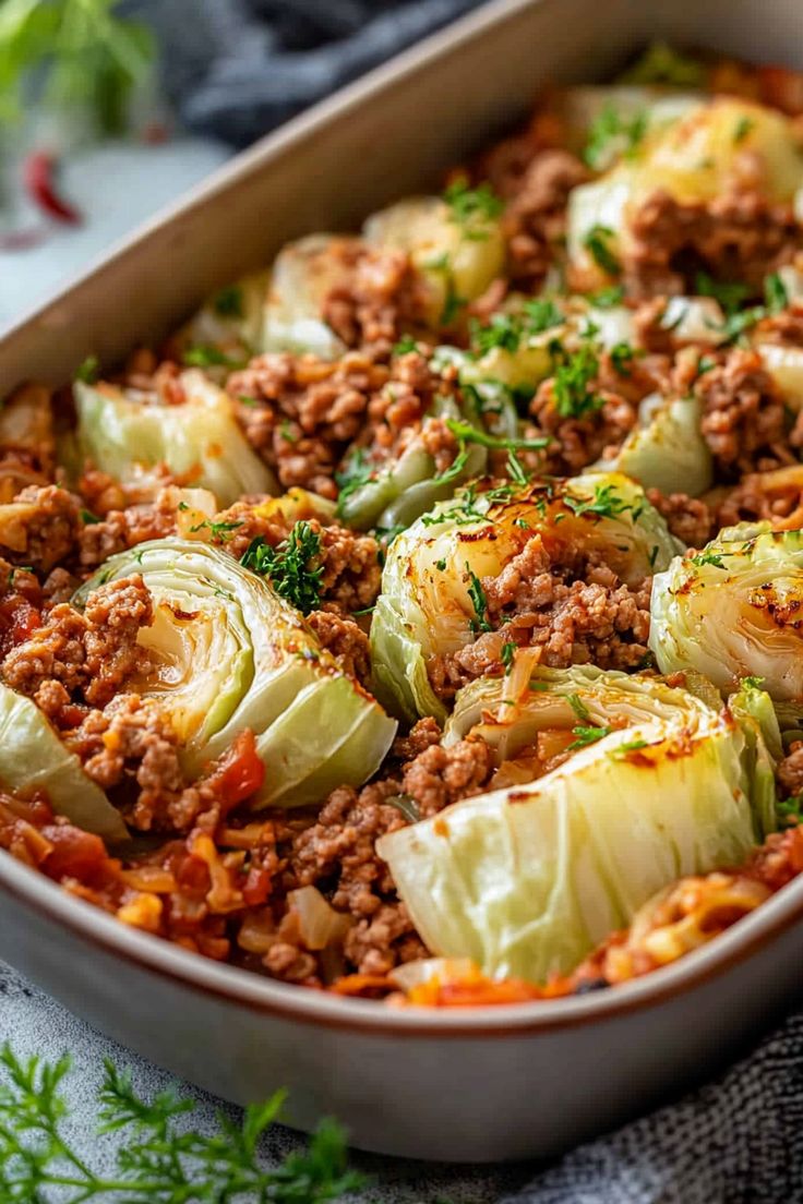 Cabbage and Ground Beef Ground Beef Kale Recipes, Cabbage Freezer Recipes, Ground Beef Vegetable Recipes, Ground Beef And Kale Recipes, Ground Beef And Cabbage Recipes For Dinner, Whole 30 Recipes Ground Beef, Steak And Cabbage Recipes, Cabbage And Meat Recipes, Veggie And Meat Meals