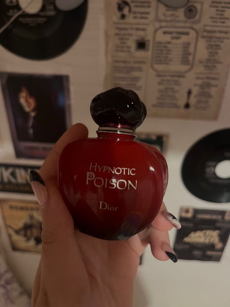 Poison Perfume, Dior Perfume, Cherry Cola, Celebrity Perfume, Perfume Scents, Perfume Lover, Dior Addict, Miss Dior, Fragrance Collection