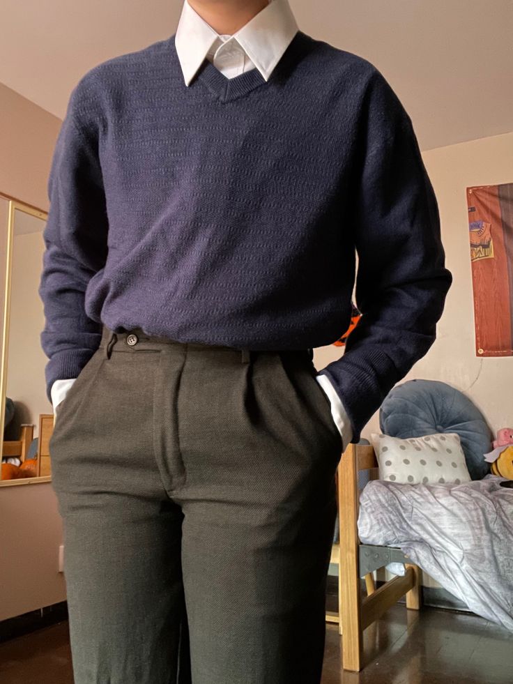 Male Turtleneck Outfit Aesthetic, Guy Outfits Dark Academia, Preppy Aesthetic Outfits Men, Collar Over Sweater, Darkacademiaoutfit Men, Preppy Male Outfits Aesthetic, Preppy Outfits Masculine, Dark Acedemia Man Outfit, Purple Dark Academia Outfit Men