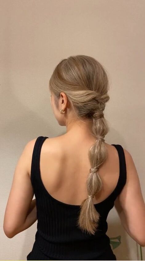 Bubble Braid Ponytail, Ponytail Looks, Aesthetic Surgeon, Pulling Hair Out, Big Ponytail, Ponytail Hairstyle Ideas, Bubble Braid, Ponytail Tutorial, Braid Ponytail