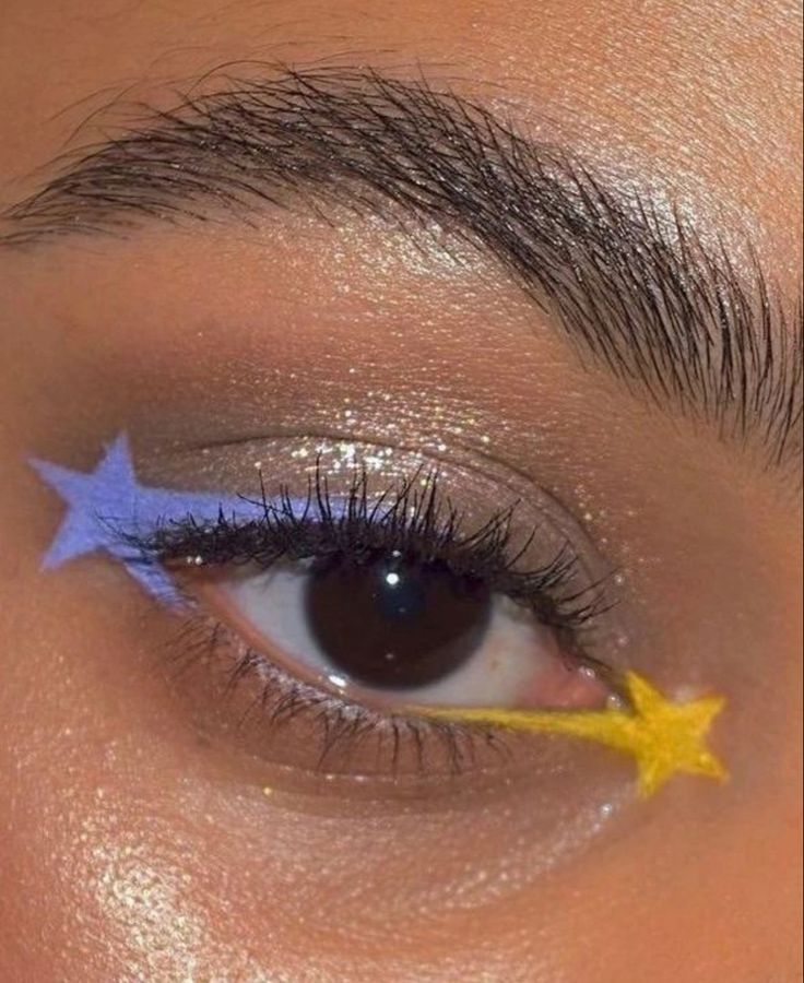 Different Color Eyeliner Ideas, Multi Colored Eyeliner, Makeup Inspo Graphic Liner, Fun Easy Eyeliner Looks, Star Graphic Liner Makeup, Star Makeup Eyeliner, Lightning Bolt Eyeliner, Hooded Eye Colorful Makeup, Graphic Makeup Eyeliner