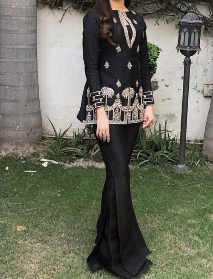 Bollywood Style Black Palazzo Set For Eid, Coord Sets For Women Winter, Luxury Black Palazzo Set For Diwali, Velvet Co Ord Set Pakistani, Black Party Wear Sets For Diwali, Traditional Black Pant Set For Eid, Black Pakistani Suit Party Wear, Black Indo Western Dress, Desi Suits