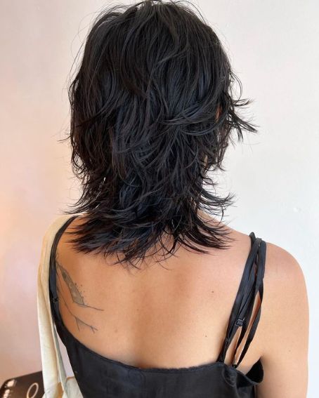 Shaggy Hairstyles For Fine Hair, All Over Layered Haircuts, New Shag 2023, Medium Shag Hairstyles For Thick Hair, Long Shag Haircut Back View, Hair Cuts For Over 50 Medium Length, Shaggy Haircuts Without Bangs, Shaggy Mullet For Women Long, Short Shaggy Layers