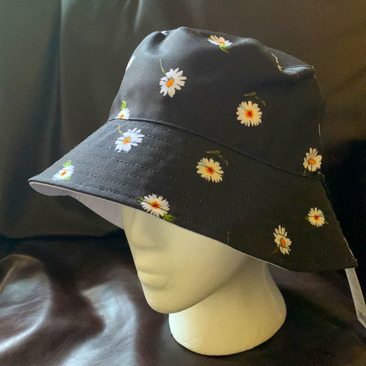 Nwt! Adorable Bucket Hat, Reversible From White To Black With Daisies. Perfect For Spring And Summer! Casual Adjustable Black Bucket Hat, Casual Black Adjustable Bucket Hat, Adjustable Black Cotton Sun Hat, Adjustable Fit Black Brimmed Sun Hat, Black Spring Bucket Hat, Black Cotton Summer Sun Hat, Black Bucket Hat For Spring, Black Adjustable Bucket Sun Hat, Casual White Reversible Bucket Hat