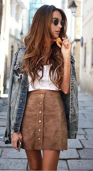 #streetstyle #style #streetfashion #fashion #outfit Rock Outfit, Brown Skirt, Skirt Denim, Suede Mini Skirt, Skirt Mini, Suede Skirt, Inspired Outfits, 가을 패션, Street Style Looks