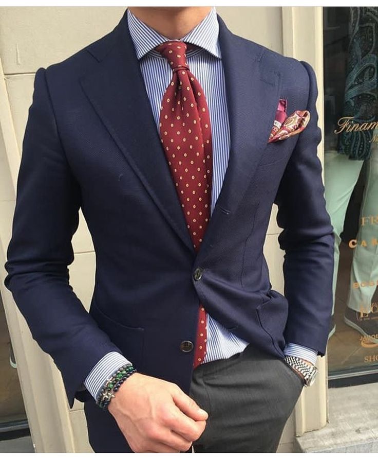 great colors and pattern play Adam Gallagher, Terno Slim, Blazer Blu, Blazer Outfits Men, Gentlemen Wear, Best Mens Fashion, Mens Fashion Classy, Stylish Mens Outfits, Men’s Suits