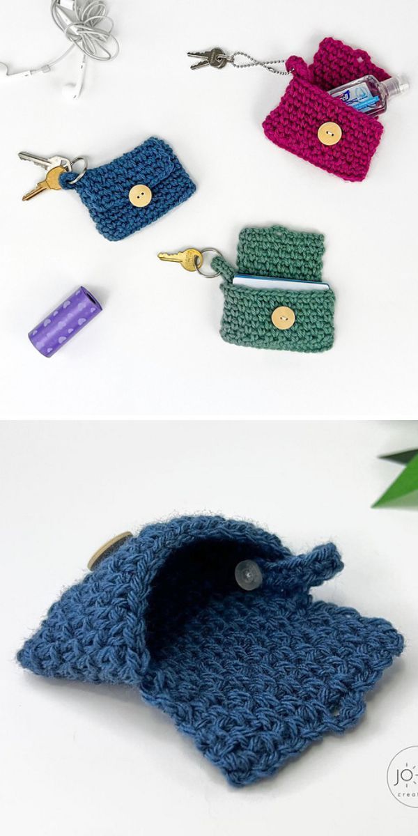 crocheted purses and keychains are shown in two different colors, one is blue the other is green