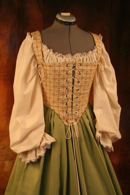 Hobbit Aesthetic Clothes, Ren Faire Outfits, Fair Outfits, Corset Gown, Fest Outfits, Ren Fair, Nice List, Medieval Clothing, Historical Dresses