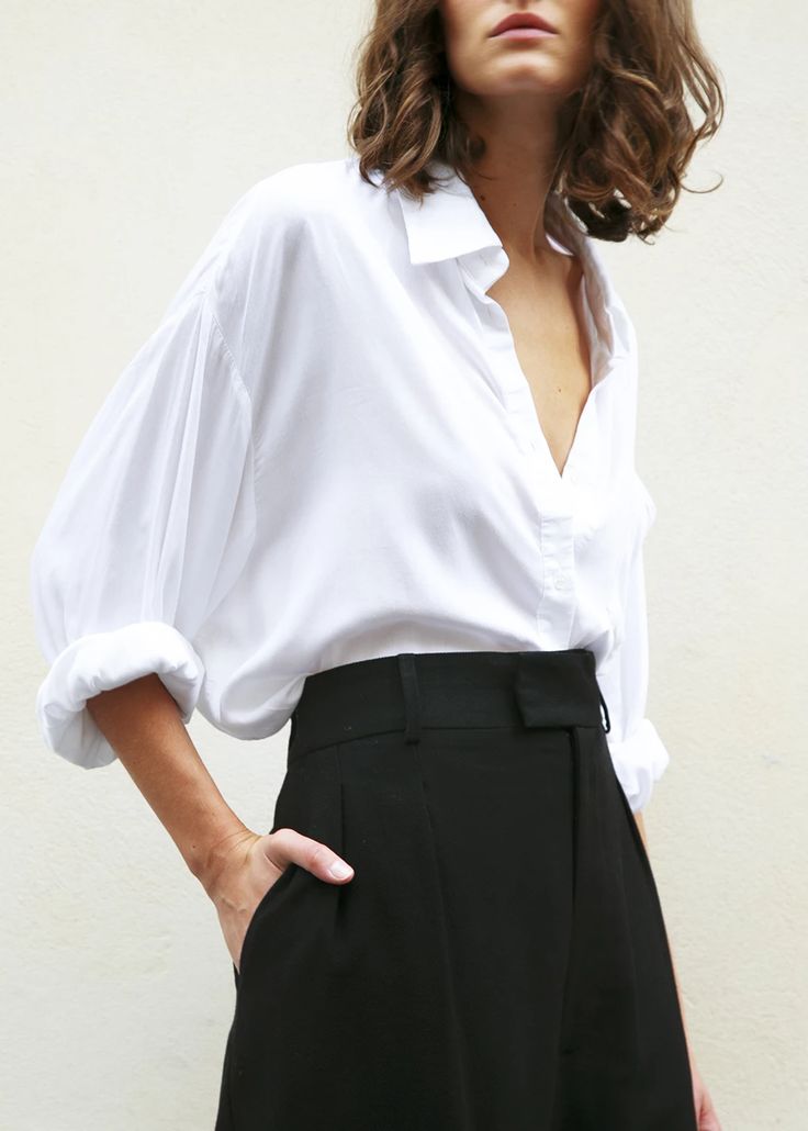 White Silky Oversized Button Shirt – The Frankie Shop White Oversized Shirt Outfit, Oversized Shirt Outfit, Perfect White Shirt, White Shirt Outfits, Oversize Shirt, Frankie Shop, Oversized Blouse, Women Shirts Blouse, White Shirts