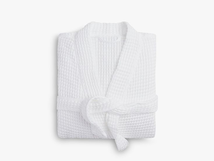 Relax in this lightweight, softly textured bathrobe inspired by the world's finest spas. Features two hip pockets, a folded collar and secure waist tie. Wool Dryer Balls, Spa Inspiration, Summer Cotton, Waist Tie, To My Daughter, Waffles, Lounge Wear, Spa, Relaxed Fit