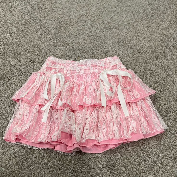 Brand New Shein Skirt. Fluffy Pink Skirt, Cutecore Skirt, Cute Pink Clothes, Thrifting Ideas, Pastel Clothes, Pink Ruffle Skirt, Kawaii Skirt, Kawaii Outfits, Bad Man