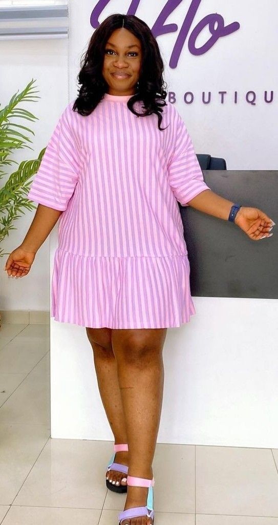 Chiffon Bubu Gown Styles Short, Chiffon Short Gown Styles In Nigeria, Simple Short Gowns Classy, Short English Gown Styles, Short Gowns Classy English, Short Gowns Classy, Casual Gowns, Cute Maternity Dresses, Short African Dresses