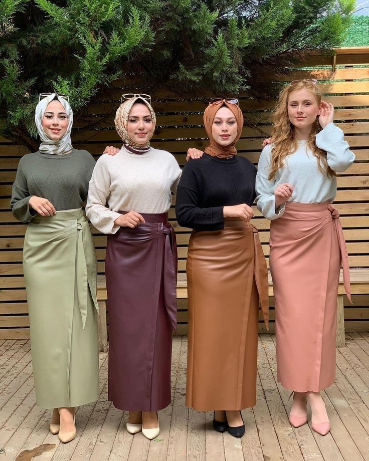 Hijab Leather Fashion Wear Combination Wet Look Dress, Muslimah Fashion Casual, Iranian Beauty, Niqab Fashion, Fancy Wedding Dresses, Hijabi Girl, Muslimah Fashion, Muslim Women, Fashion Wear