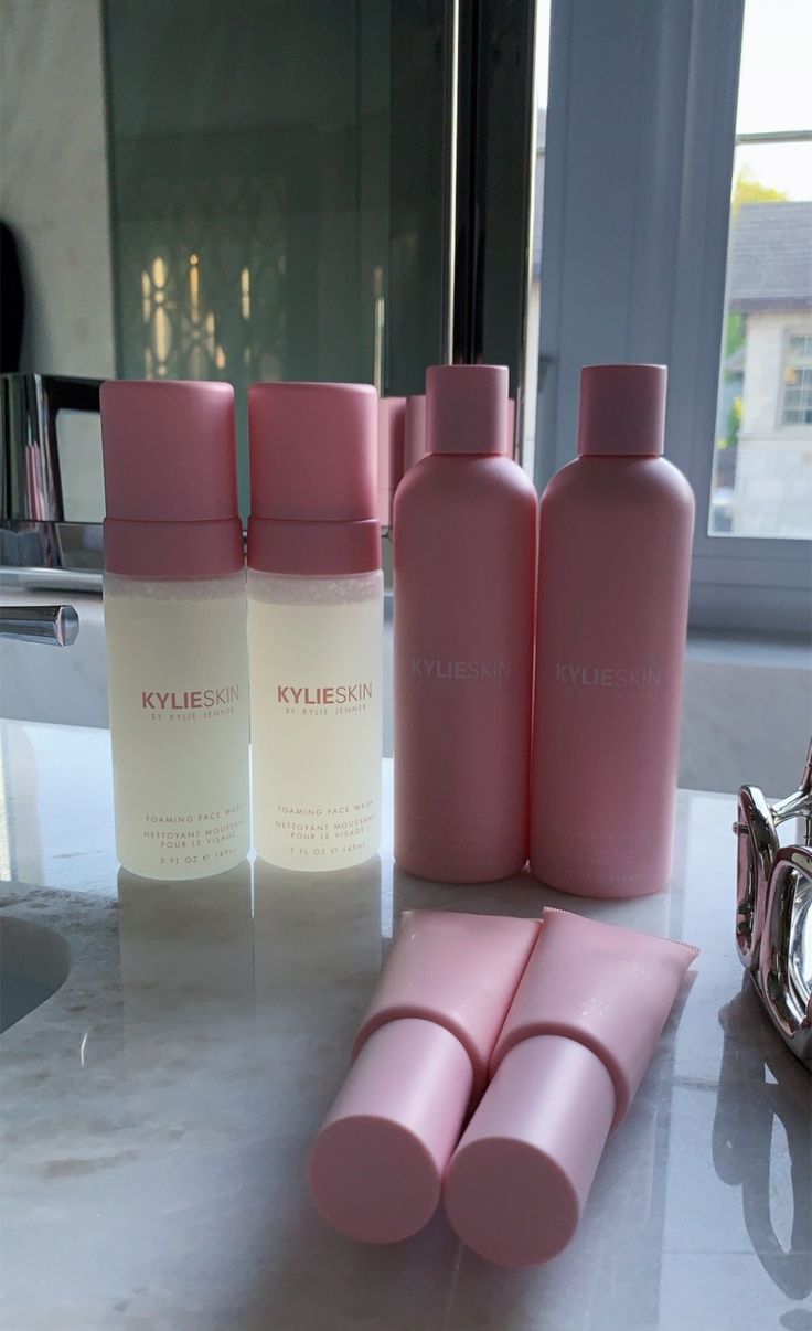 Kylieskin Aesthetic, Kylie Skin Aesthetic, Kylie Jenner Skin Care, Kylie Cosmetics Aesthetic, Kylie Skin Products, Pink Skincare Aesthetic, Love Pink Aesthetic, Pink Skincare, Aesthetic Face